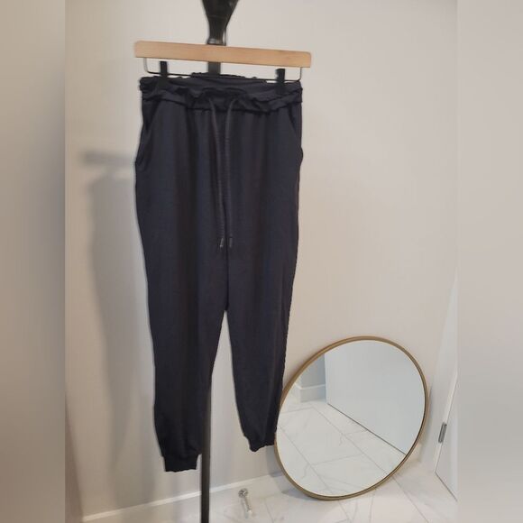 Lululemon Keep Moving Jogger - Black Sz 6 - Picture 1 of 7